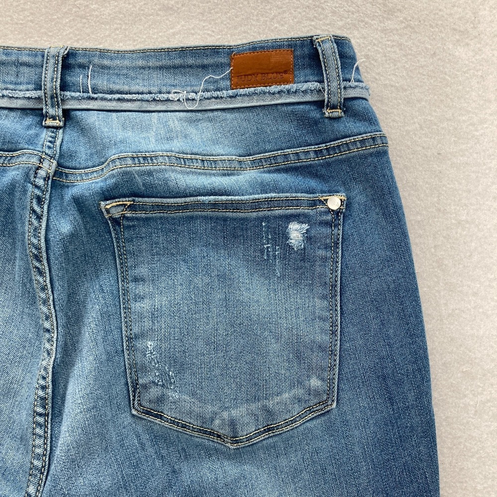 Judy Blue Jeans Women's 16W Skinny Fit Medium Blue Stretch Denim Distressed City - Picture 12 of 13
